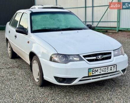 Белый Дэу Нексия, объемом двигателя 1.5 л и пробегом 209 тыс. км за 2399 $, фото 5 на Automoto.ua