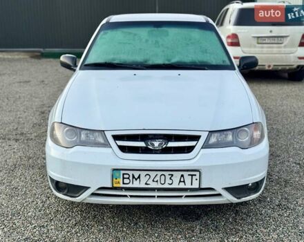 Белый Дэу Нексия, объемом двигателя 1.5 л и пробегом 209 тыс. км за 2399 $, фото 3 на Automoto.ua