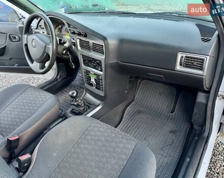 Белый Дэу Нексия, объемом двигателя 1.5 л и пробегом 209 тыс. км за 2399 $, фото 30 на Automoto.ua