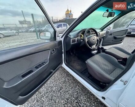 Белый Дэу Нексия, объемом двигателя 1.5 л и пробегом 209 тыс. км за 2399 $, фото 18 на Automoto.ua