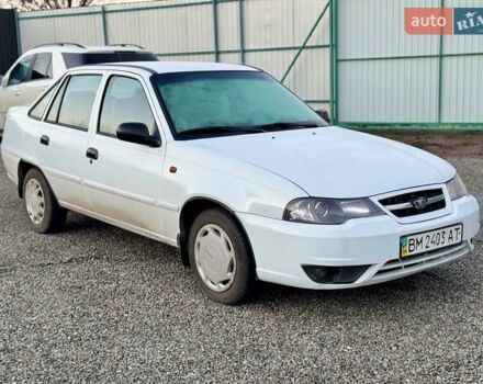 Белый Дэу Нексия, объемом двигателя 1.5 л и пробегом 209 тыс. км за 2399 $, фото 6 на Automoto.ua