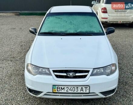 Белый Дэу Нексия, объемом двигателя 1.5 л и пробегом 209 тыс. км за 2399 $, фото 4 на Automoto.ua