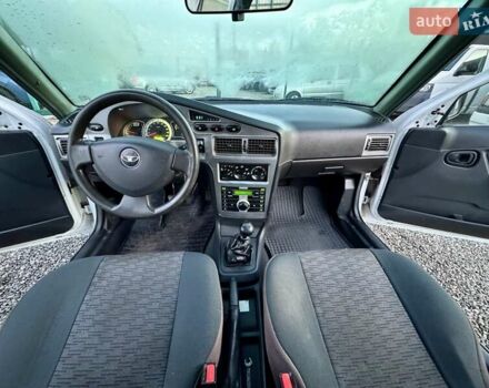 Белый Дэу Нексия, объемом двигателя 1.5 л и пробегом 209 тыс. км за 2399 $, фото 33 на Automoto.ua