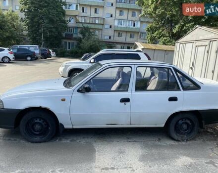 Белый Дэу Нексия, объемом двигателя 1.5 л и пробегом 102 тыс. км за 1800 $, фото 3 на Automoto.ua