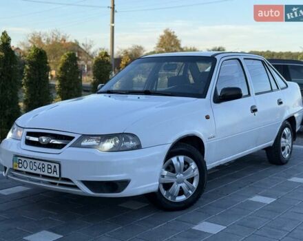 Белый Дэу Нексия, объемом двигателя 1.6 л и пробегом 150 тыс. км за 1650 $, фото 2 на Automoto.ua