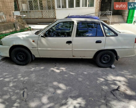 Белый Дэу Нексия, объемом двигателя 1.6 л и пробегом 108 тыс. км за 2200 $, фото 4 на Automoto.ua