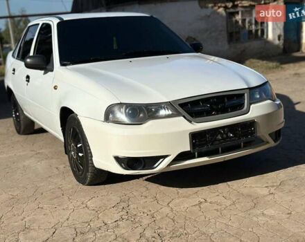 Белый Дэу Нексия, объемом двигателя 1.6 л и пробегом 165 тыс. км за 1800 $, фото 8 на Automoto.ua