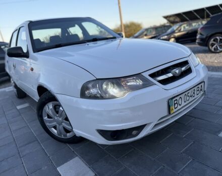 Белый Дэу Нексия, объемом двигателя 1.6 л и пробегом 200 тыс. км за 1550 $, фото 6 на Automoto.ua