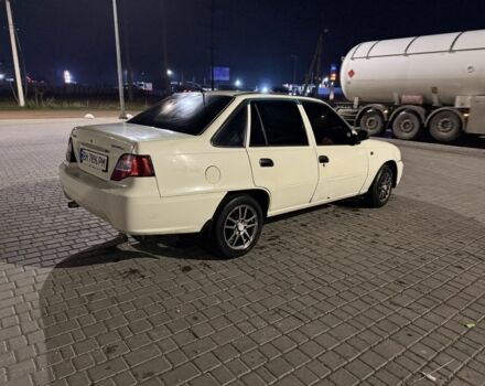 Білий Деу Нексія, об'ємом двигуна 1.5 л та пробігом 180 тис. км за 1950 $, фото 4 на Automoto.ua