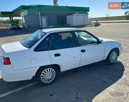 Белый Дэу Нексия, объемом двигателя 1.5 л и пробегом 155 тыс. км за 2300 $, фото 3 на Automoto.ua