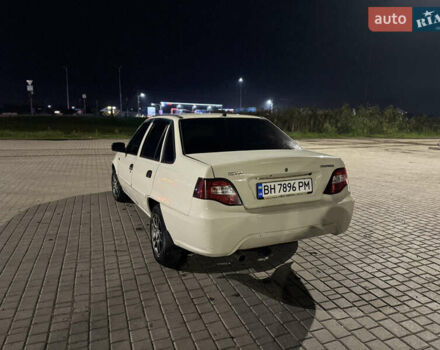Белый Дэу Нексия, объемом двигателя 1.5 л и пробегом 180 тыс. км за 1950 $, фото 2 на Automoto.ua