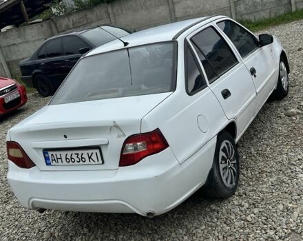 Дэу Нексия 2012 в Ивано-Франковске на Automoto.ua Белый Дэу Нексия, объемом двигателя 1.5 л и пробегом 300 тыс. км за 950 $, фото 5 на Automoto.ua