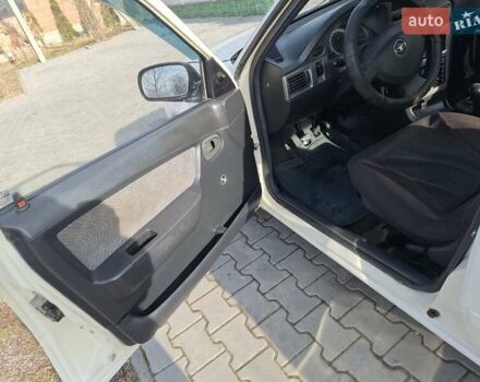 Белый Дэу Нексия, объемом двигателя 1.6 л и пробегом 321 тыс. км за 1600 $, фото 24 на Automoto.ua