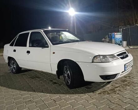 Белый Дэу Нексия, объемом двигателя 1.6 л и пробегом 237 тыс. км за 2100 $, фото 3 на Automoto.ua