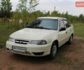 Белый Дэу Нексия, объемом двигателя 1.5 л и пробегом 140 тыс. км за 3450 $, фото 1 на Automoto.ua