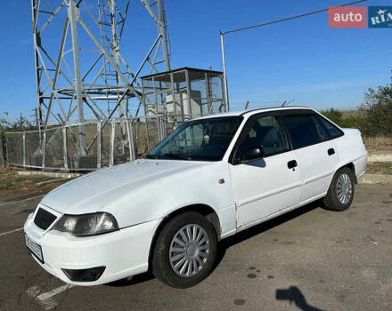Белый Дэу Нексия, объемом двигателя 1.5 л и пробегом 155 тыс. км за 2300 $, фото 1 на Automoto.ua