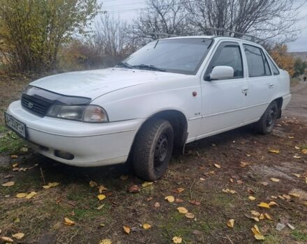 Деу Нексія 1995 у Краматорске на Automoto.ua Білий Деу Нексія, об'ємом двигуна 1.5 л та пробігом 220 тис. км за 1300 $, фото 1 на Automoto.ua