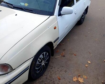 Белый Дэу Нексия, объемом двигателя 1.5 л и пробегом 100 тыс. км за 1300 $, фото 1 на Automoto.ua