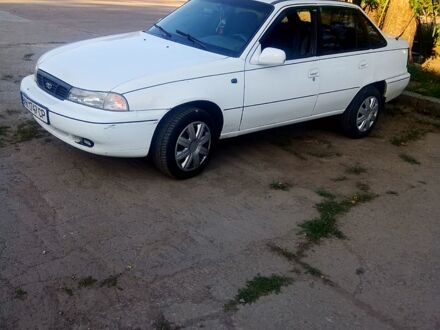 Белый Дэу Нексия, объемом двигателя 1.5 л и пробегом 365 тыс. км за 1100 $, фото 1 на Automoto.ua