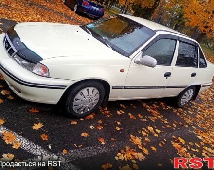 Белый Дэу Нексия, объемом двигателя 1.5 л и пробегом 325 тыс. км за 1500 $, фото 1 на Automoto.ua