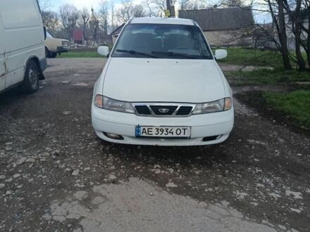Белый Дэу Нексия, объемом двигателя 1.5 л и пробегом 177 тыс. км за 600 $, фото 1 на Automoto.ua