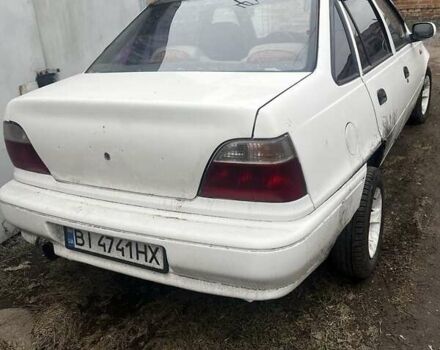Белый Дэу Нексия, объемом двигателя 1.5 л и пробегом 320 тыс. км за 1200 $, фото 1 на Automoto.ua