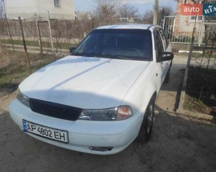 Белый Дэу Нексия, объемом двигателя 1.5 л и пробегом 220 тыс. км за 1650 $, фото 1 на Automoto.ua