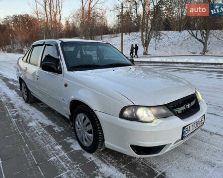 Белый Дэу Нексия, объемом двигателя 1.6 л и пробегом 105 тыс. км за 2999 $, фото 1 на Automoto.ua