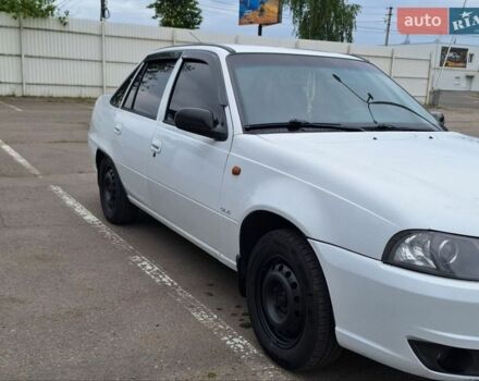 Белый Дэу Нексия, объемом двигателя 1.6 л и пробегом 306 тыс. км за 2900 $, фото 1 на Automoto.ua