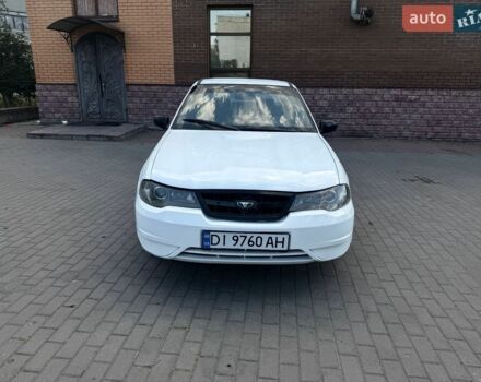 Белый Дэу Нексия, объемом двигателя 1.5 л и пробегом 150 тыс. км за 1750 $, фото 1 на Automoto.ua