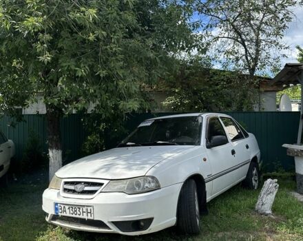 Белый Дэу Нексия, объемом двигателя 1.6 л и пробегом 200 тыс. км за 1200 $, фото 1 на Automoto.ua
