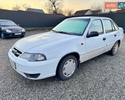 Белый Дэу Нексия, объемом двигателя 1.5 л и пробегом 209 тыс. км за 2399 $, фото 1 на Automoto.ua