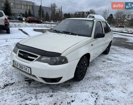 Белый Дэу Нексия, объемом двигателя 1.5 л и пробегом 240 тыс. км за 1700 $, фото 1 на Automoto.ua