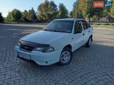 Білий Деу Нексія, об'ємом двигуна 1.5 л та пробігом 300 тис. км за 2200 $, фото 1 на Automoto.ua
