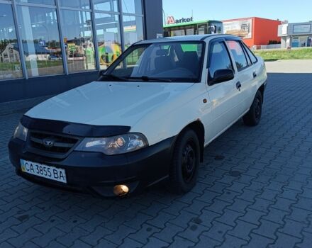 Белый Дэу Нексия, объемом двигателя 1.5 л и пробегом 153 тыс. км за 1700 $, фото 1 на Automoto.ua