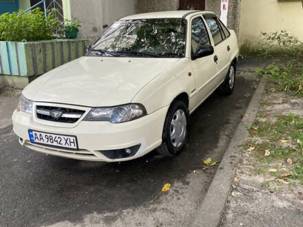 Белый Дэу Нексия, объемом двигателя 1.6 л и пробегом 108 тыс. км за 2500 $, фото 1 на Automoto.ua