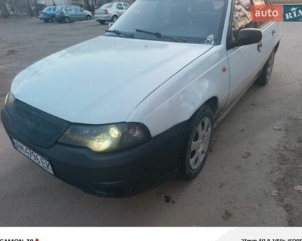 Белый Дэу Нексия, объемом двигателя 1.5 л и пробегом 220 тыс. км за 1650 $, фото 1 на Automoto.ua