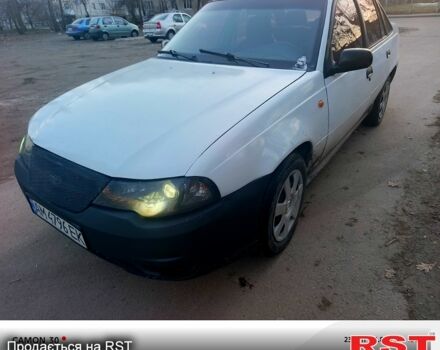 Белый Дэу Нексия, объемом двигателя 1.5 л и пробегом 245 тыс. км за 1555 $, фото 1 на Automoto.ua