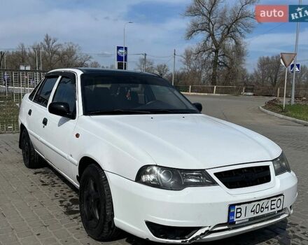Белый Дэу Нексия, объемом двигателя 1.5 л и пробегом 210 тыс. км за 2400 $, фото 1 на Automoto.ua