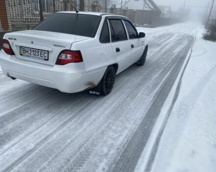 Белый Дэу Нексия, объемом двигателя 0 л и пробегом 100 тыс. км за 1800 $, фото 1 на Automoto.ua