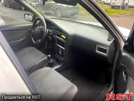 Белый Дэу Нексия, объемом двигателя 1.6 л и пробегом 145 тыс. км за 2000 $, фото 1 на Automoto.ua