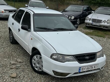 Білий Деу Нексія, об'ємом двигуна 1.5 л та пробігом 300 тис. км за 950 $, фото 1 на Automoto.ua