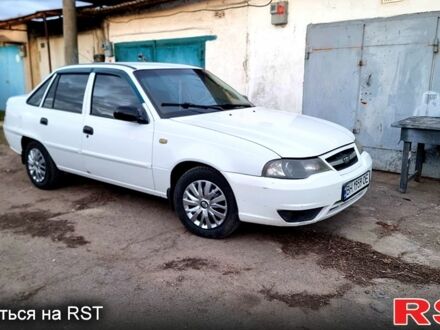 Белый Дэу Нексия, объемом двигателя 1.6 л и пробегом 120 тыс. км за 3500 $, фото 1 на Automoto.ua
