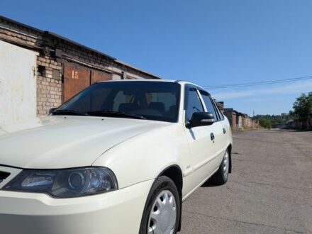 Дэу Нексия 2013 в Запорожье на Automoto.ua Белый Дэу Нексия, объемом двигателя 1.5 л и пробегом 97 тыс. км за 3100 $, фото 1 на Automoto.ua