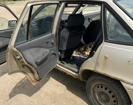 Бежевий Деу Нексія, об'ємом двигуна 1.6 л та пробігом 200 тис. км за 1200 $, фото 6 на Automoto.ua