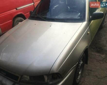 Бежевый Дэу Нексия, объемом двигателя 1.5 л и пробегом 310 тыс. км за 1065 $, фото 2 на Automoto.ua