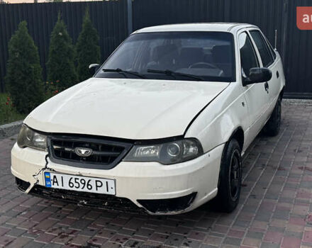 Бежевий Деу Нексія, об'ємом двигуна 1.5 л та пробігом 300 тис. км за 800 $, фото 1 на Automoto.ua