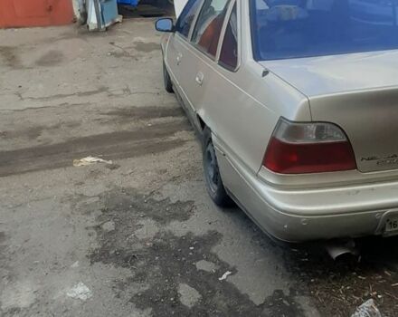 Бежевый Дэу Нексия, объемом двигателя 0 л и пробегом 100 тыс. км за 700 $, фото 4 на Automoto.ua