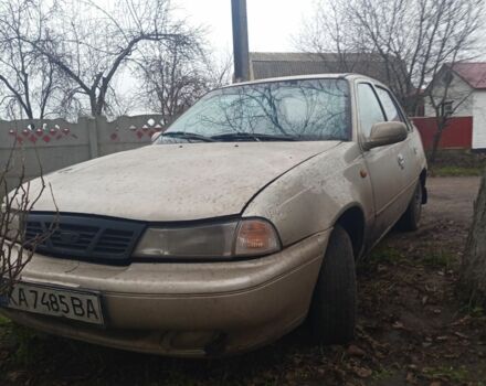 Бежевый Дэу Нексия, объемом двигателя 1.5 л и пробегом 317 тыс. км за 600 $, фото 5 на Automoto.ua