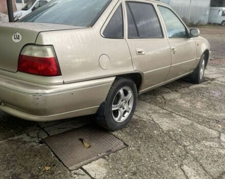 Бежевый Дэу Нексия, объемом двигателя 1.5 л и пробегом 250 тыс. км за 850 $, фото 1 на Automoto.ua